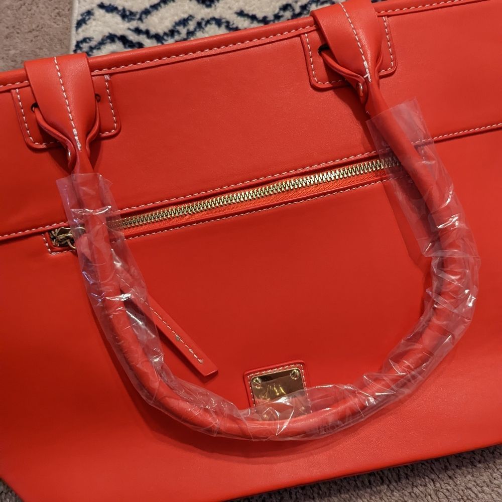 Brand New Coral Purse‎